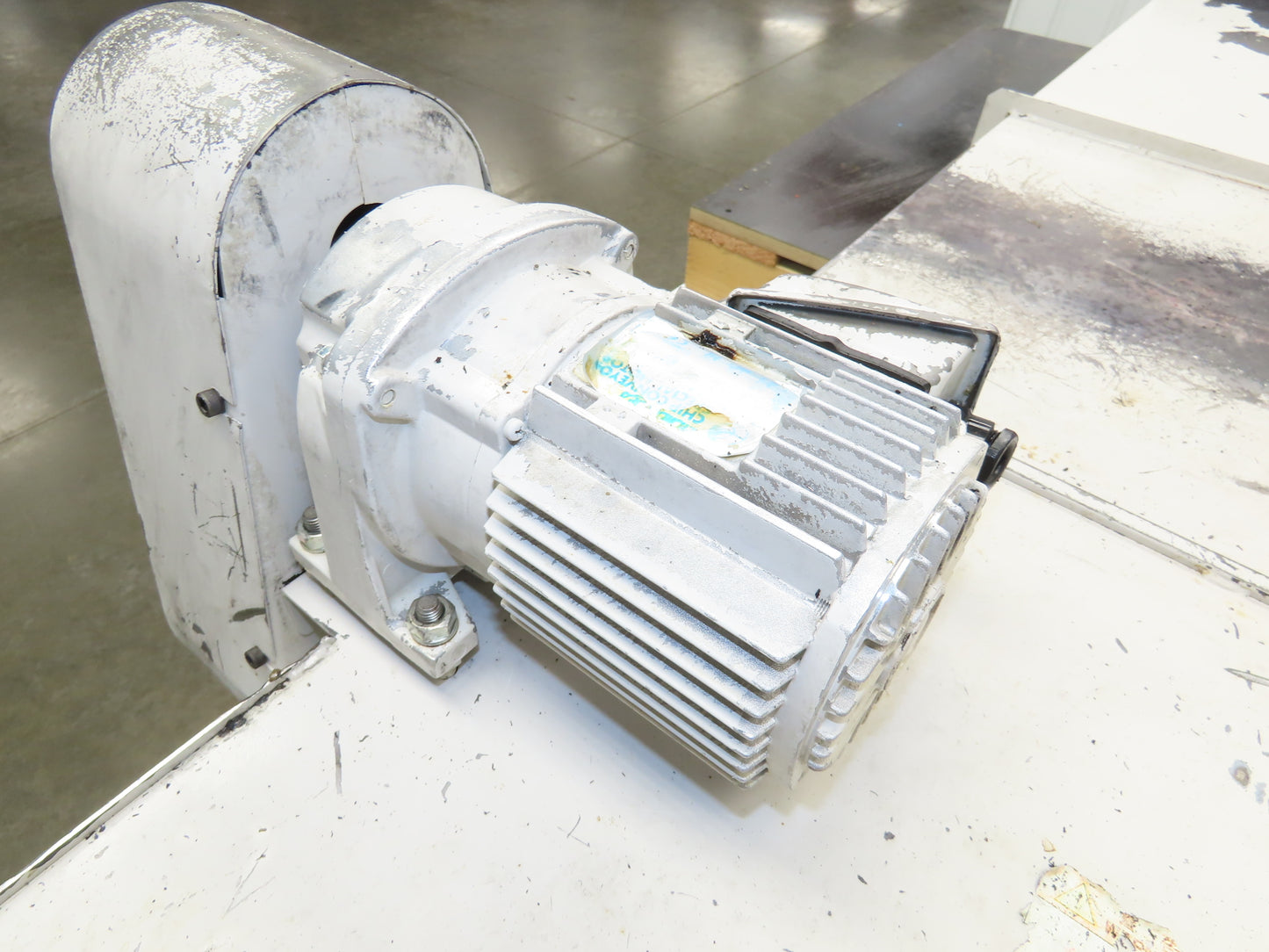 Enomoto MA-500H 25"W x 9' 3"L Chip Conveyor 22" Belt 40" Infeed 220V 3PH