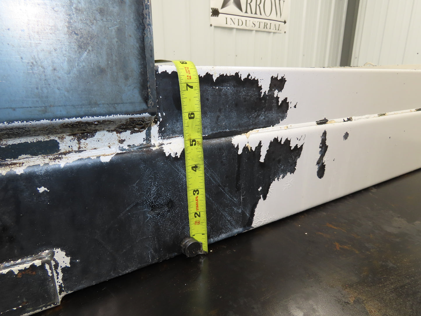 Enomoto MA-500H 25"W x 9' 3"L Chip Conveyor 22" Belt 40" Infeed 220V 3PH