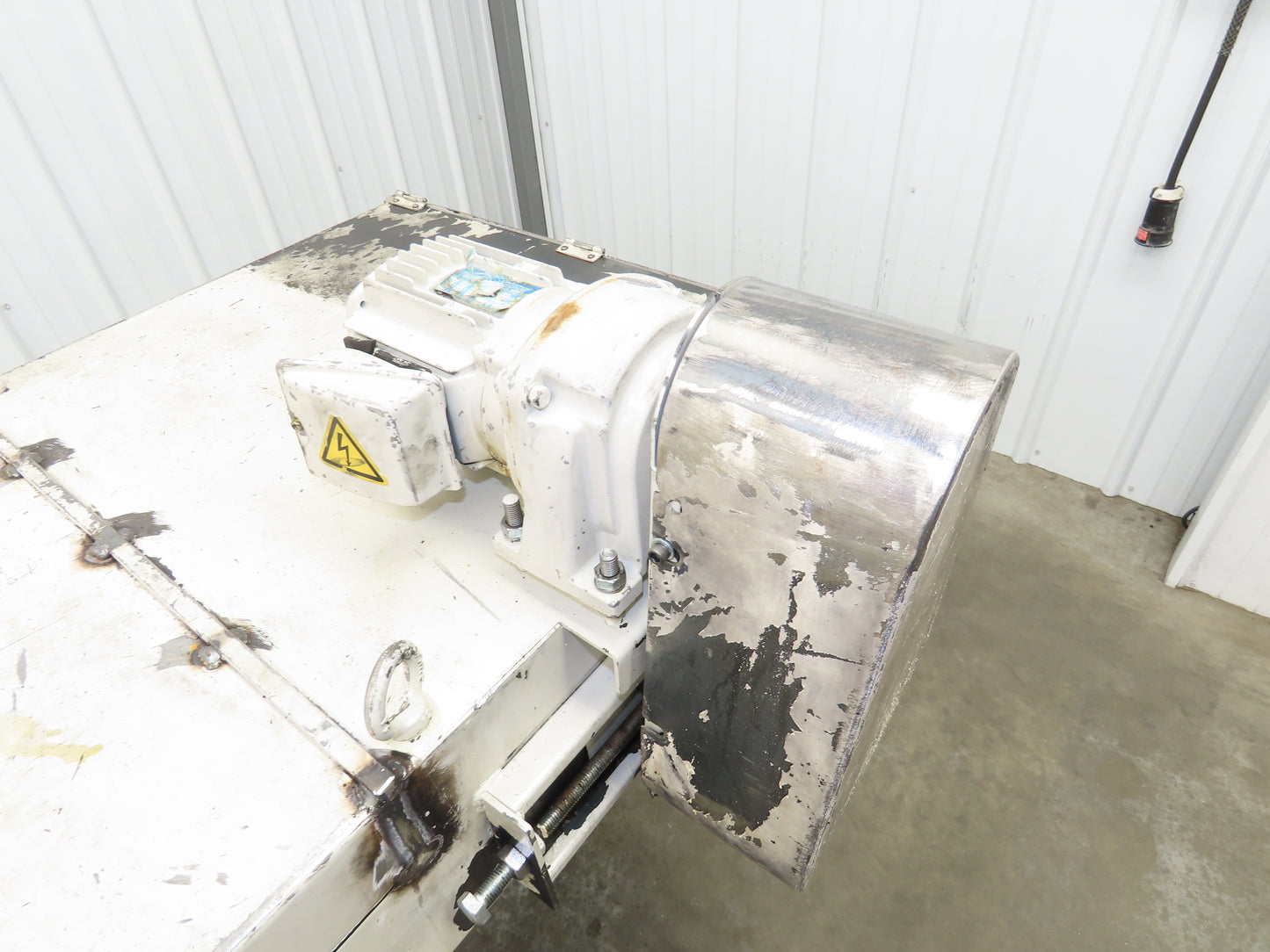 Enomoto MA-500H 25"W x 9' 3"L Chip Conveyor 22" Belt 40" Infeed 220V 3PH