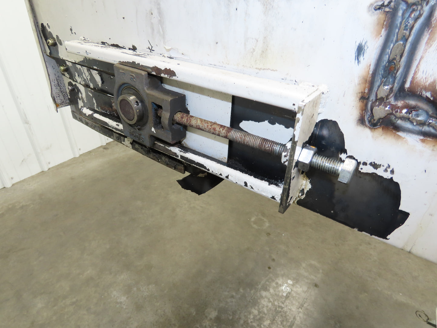 Enomoto MA-500H 25"W x 9' 3"L Chip Conveyor 22" Belt 40" Infeed 220V 3PH