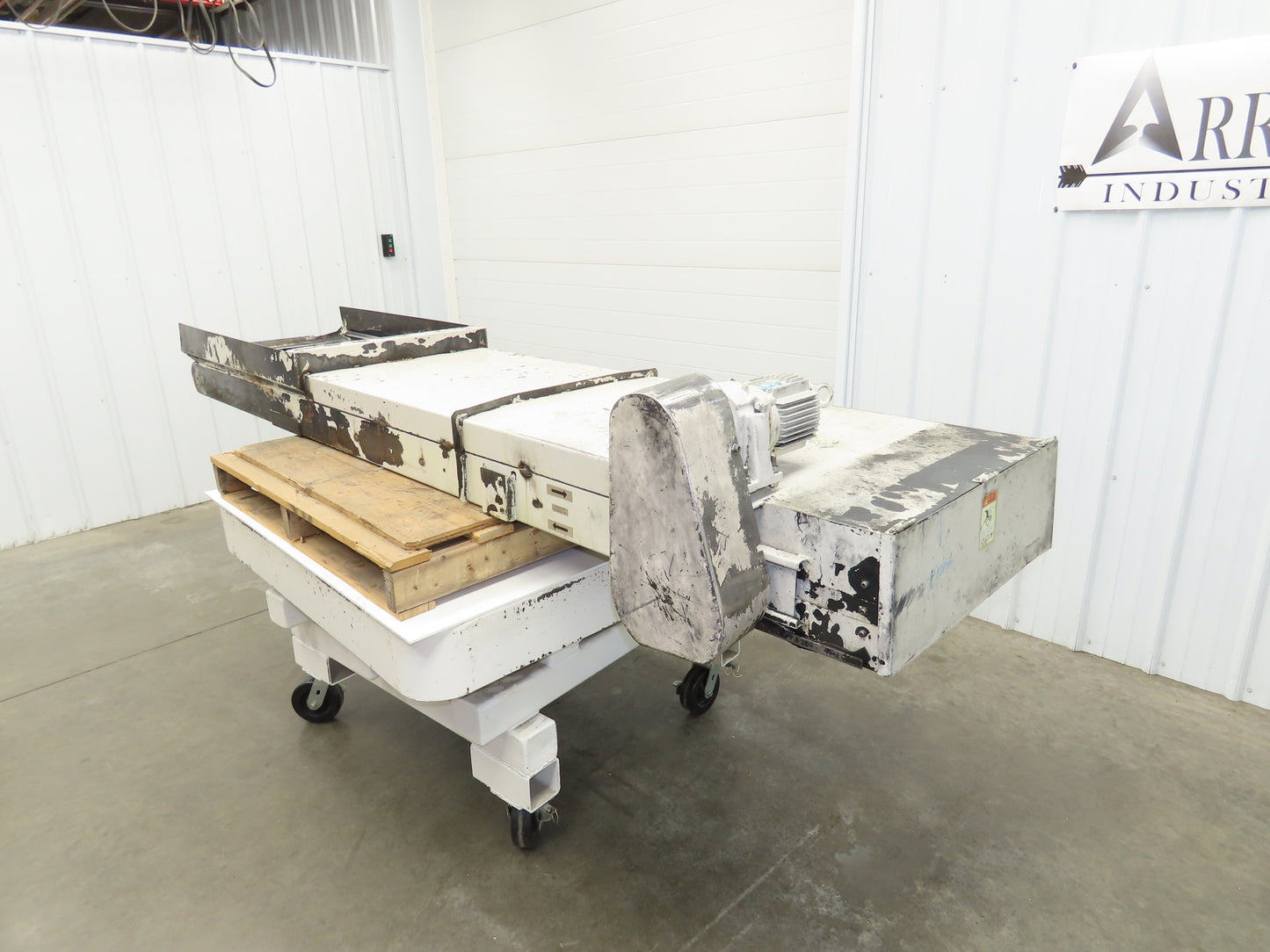 Enomoto MA-500H 25"W x 9' 3"L Chip Conveyor 22" Belt 40" Infeed 220V 3PH