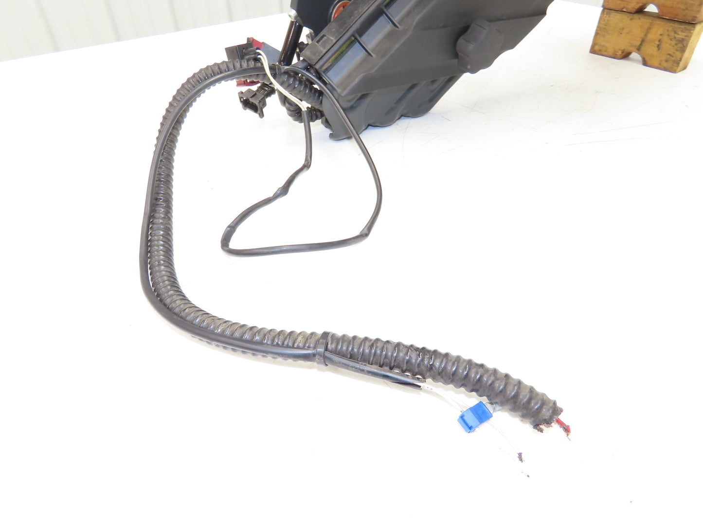 Linde Forklift Arm Rest 5 Lever Mast & Directional Control Removed From E20C