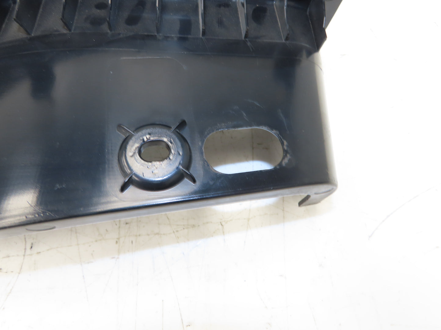 Linde Forklift Step Toe kick Plastic Shroud Set Removed From E20C