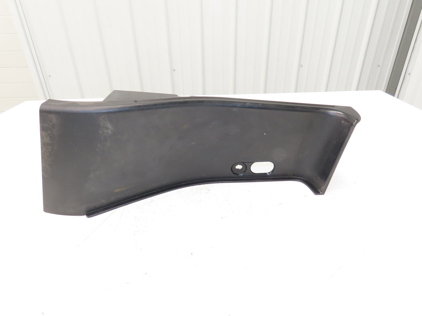 Linde Forklift Step Toe kick Plastic Shroud Set Removed From E20C