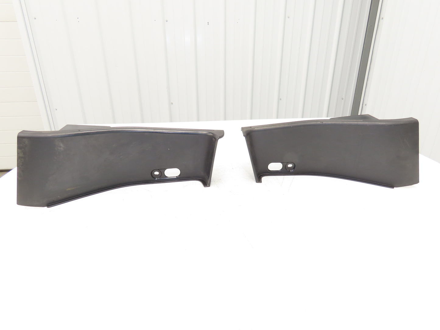 Linde Forklift Step Toe kick Plastic Shroud Set Removed From E20C