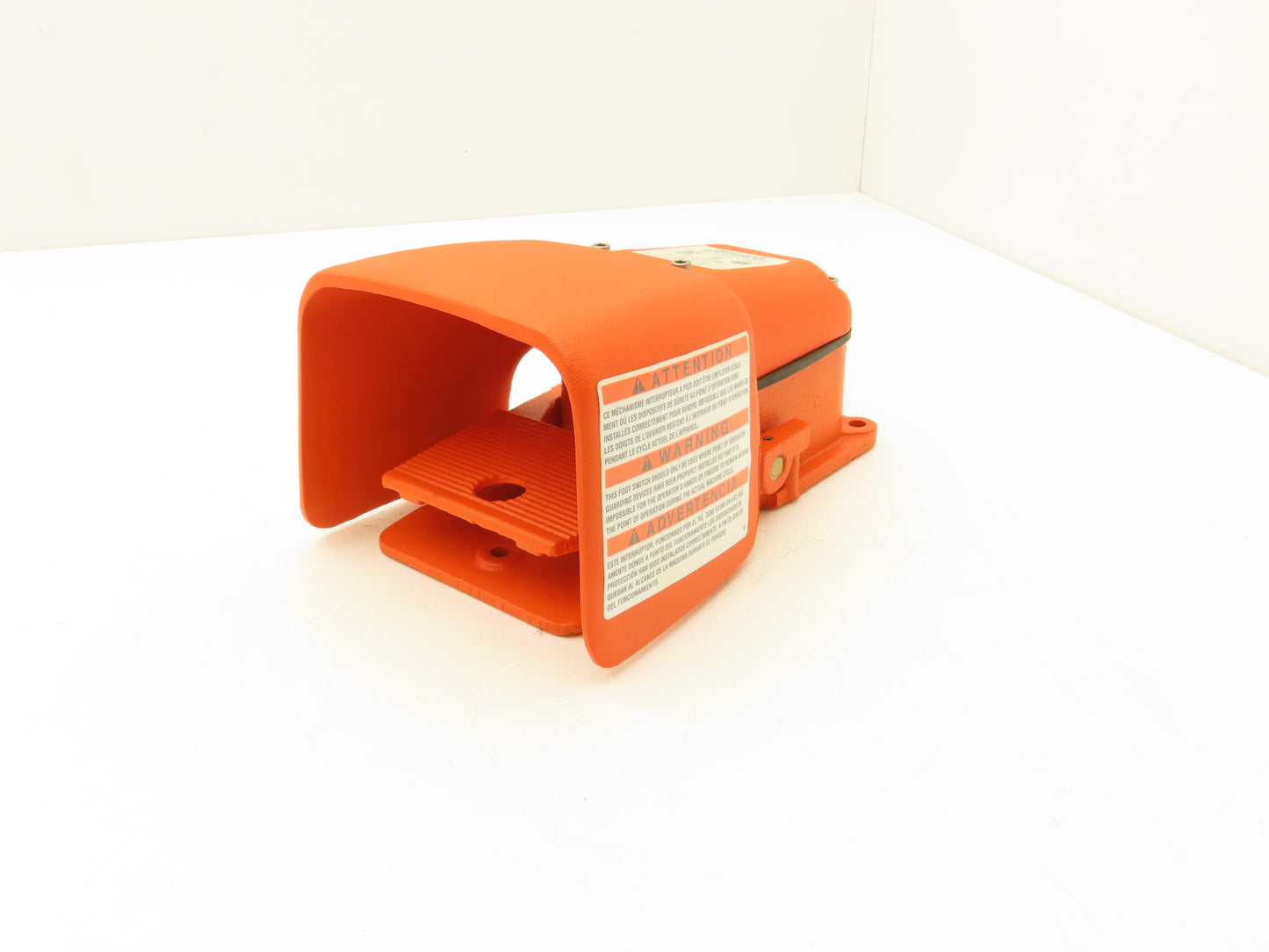 Linemaster 531-SWH Hercules Foot Switch 1 Hp 20A 125-250VAC Momentary Pedal SPDT