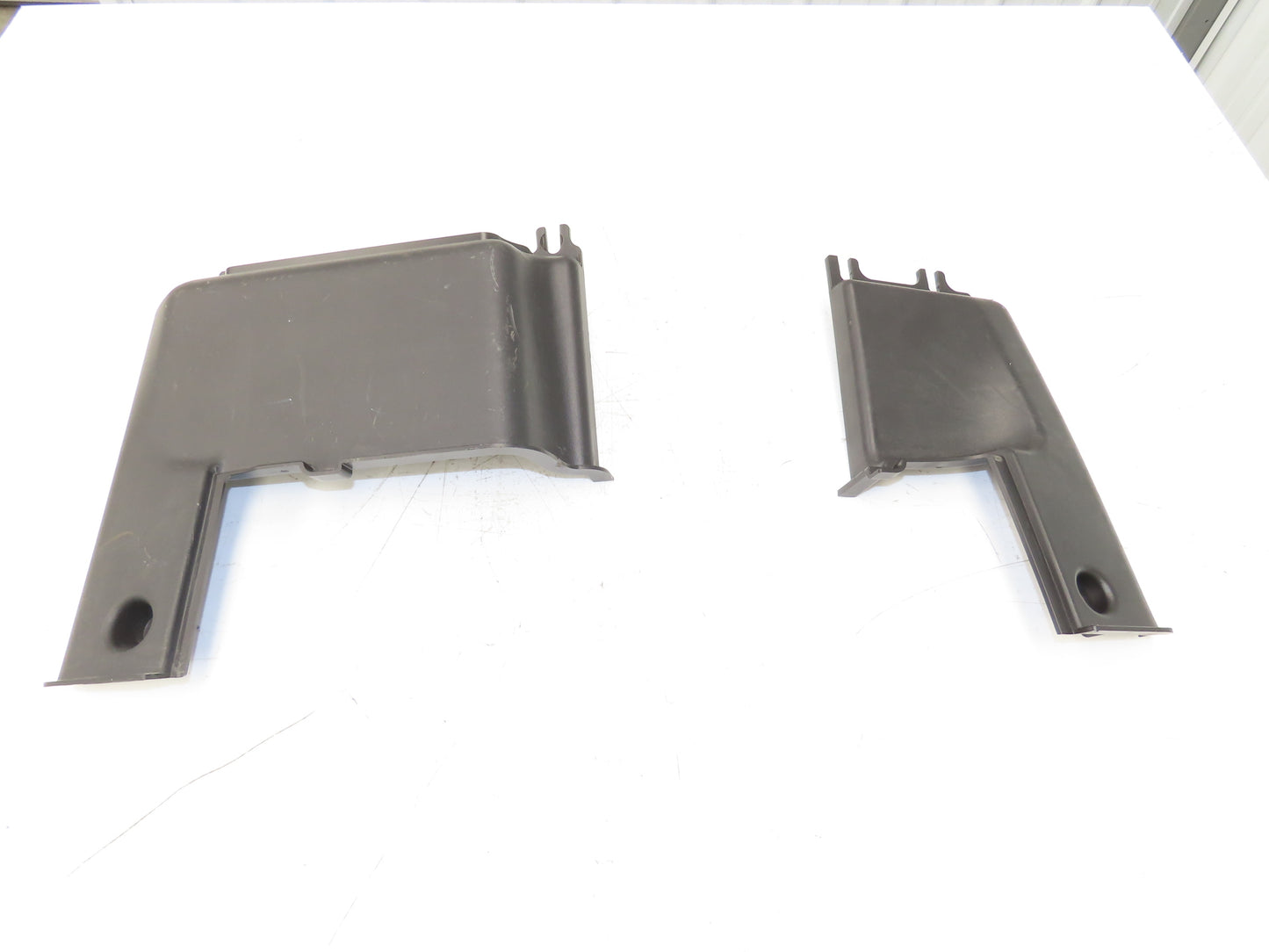Linde 3464314202 Forklift Plastic Shroud Cover Toe Kick Set 3464314203 Off E20C
