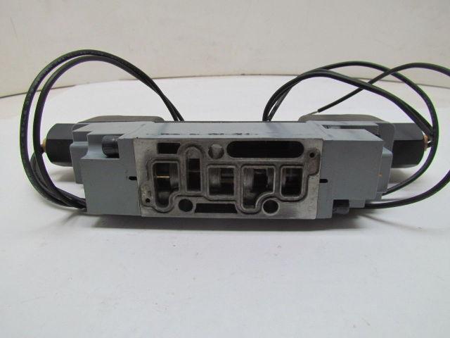 Schrader Bellows L7652421153 Double Solenoid Directional Flow Control Valve 120V