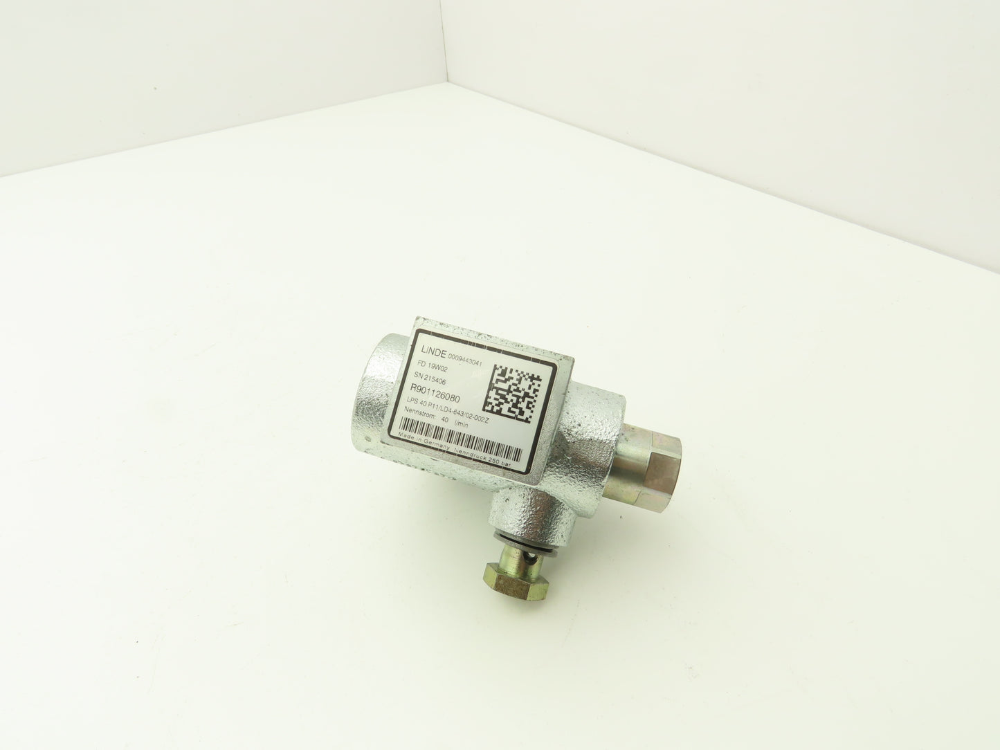 Linde 0009443041 Electric Forklift Flow Control Valve Removed From E20C