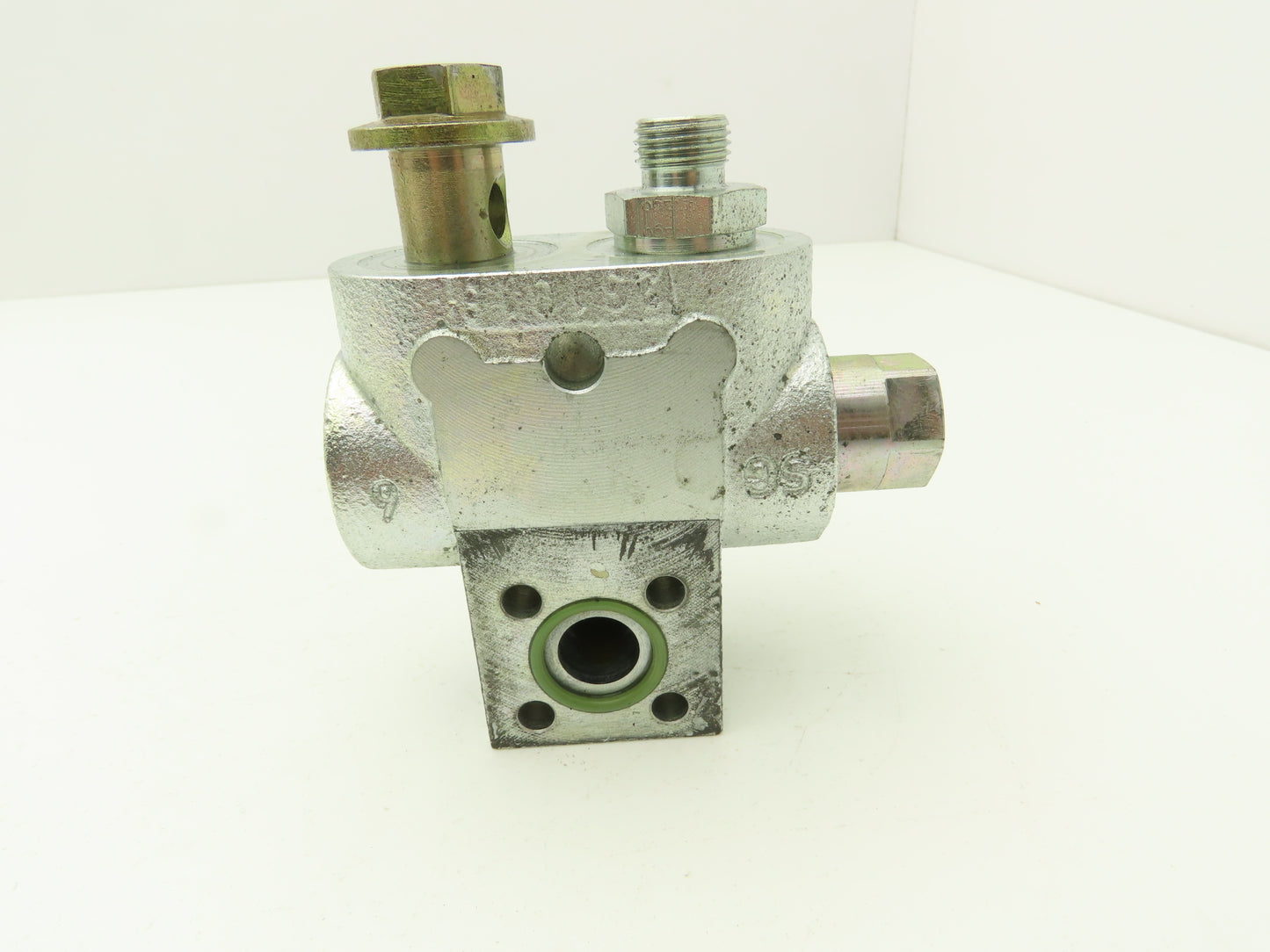 Linde 0009443041 Electric Forklift Flow Control Valve Removed From E20C