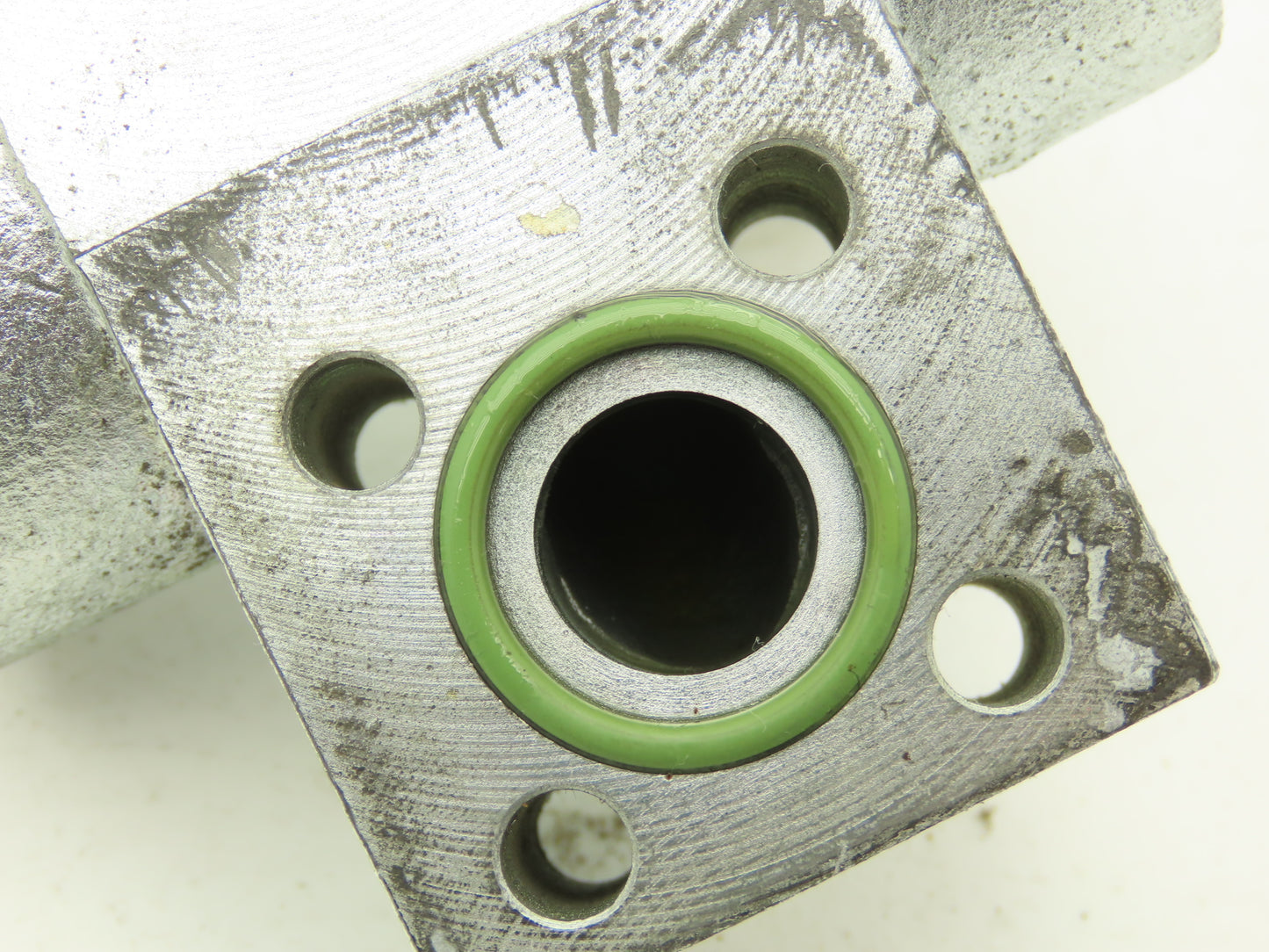 Linde 0009443041 Electric Forklift Flow Control Valve Removed From E20C