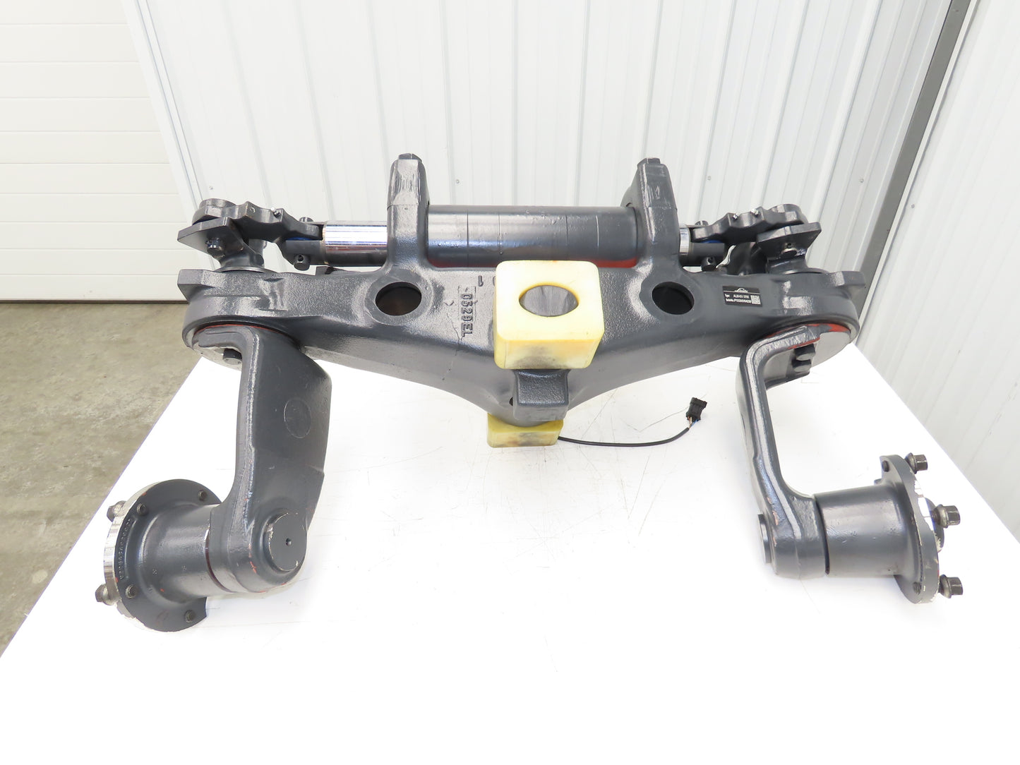Linde AL20-03/3708 Forklift Rear Axle Dual Hydraulic Steering Assembly Off E20C