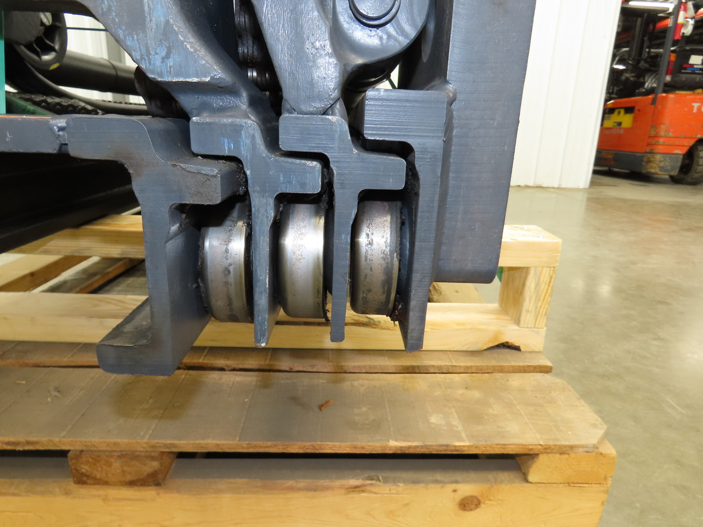 Linde E20C Forklift Mast Class II 4 Stage 4 Lever 258.5" Lift 2155 lbs Max