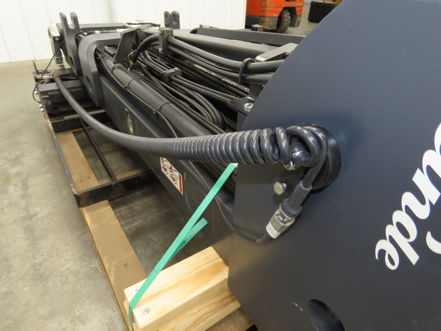 Linde E20C Forklift Mast Class II 4 Stage 4 Lever 258.5" Lift 2155 lbs Max