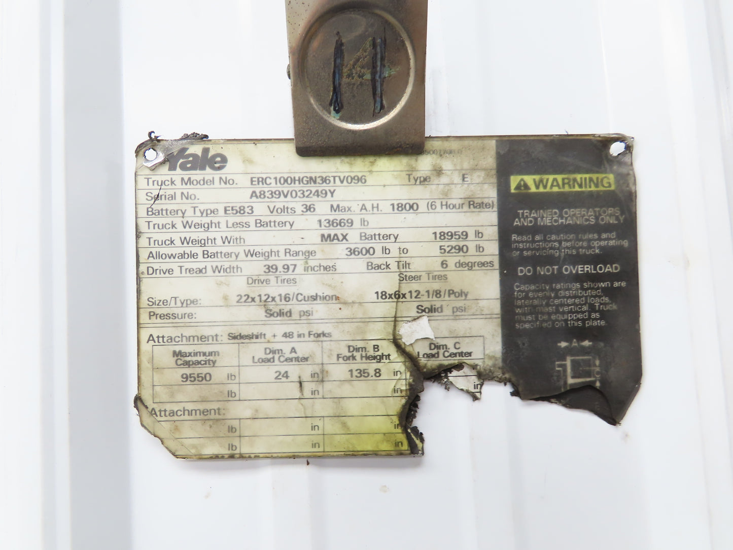 Yale Hydraulic 3-Spool 3 Lever Forklift Mast Control Valve Assembly Off ERC100