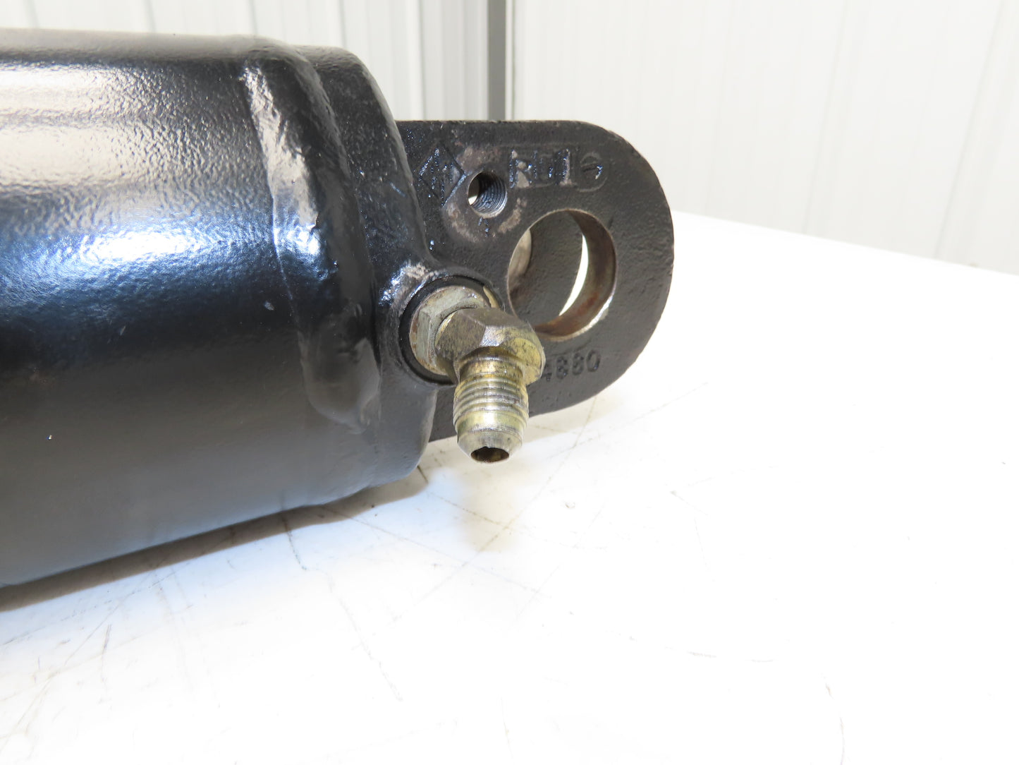Yale 1504880 Forklift Hydraulic Tilt Cylinder Removed From Off ERC100HGN