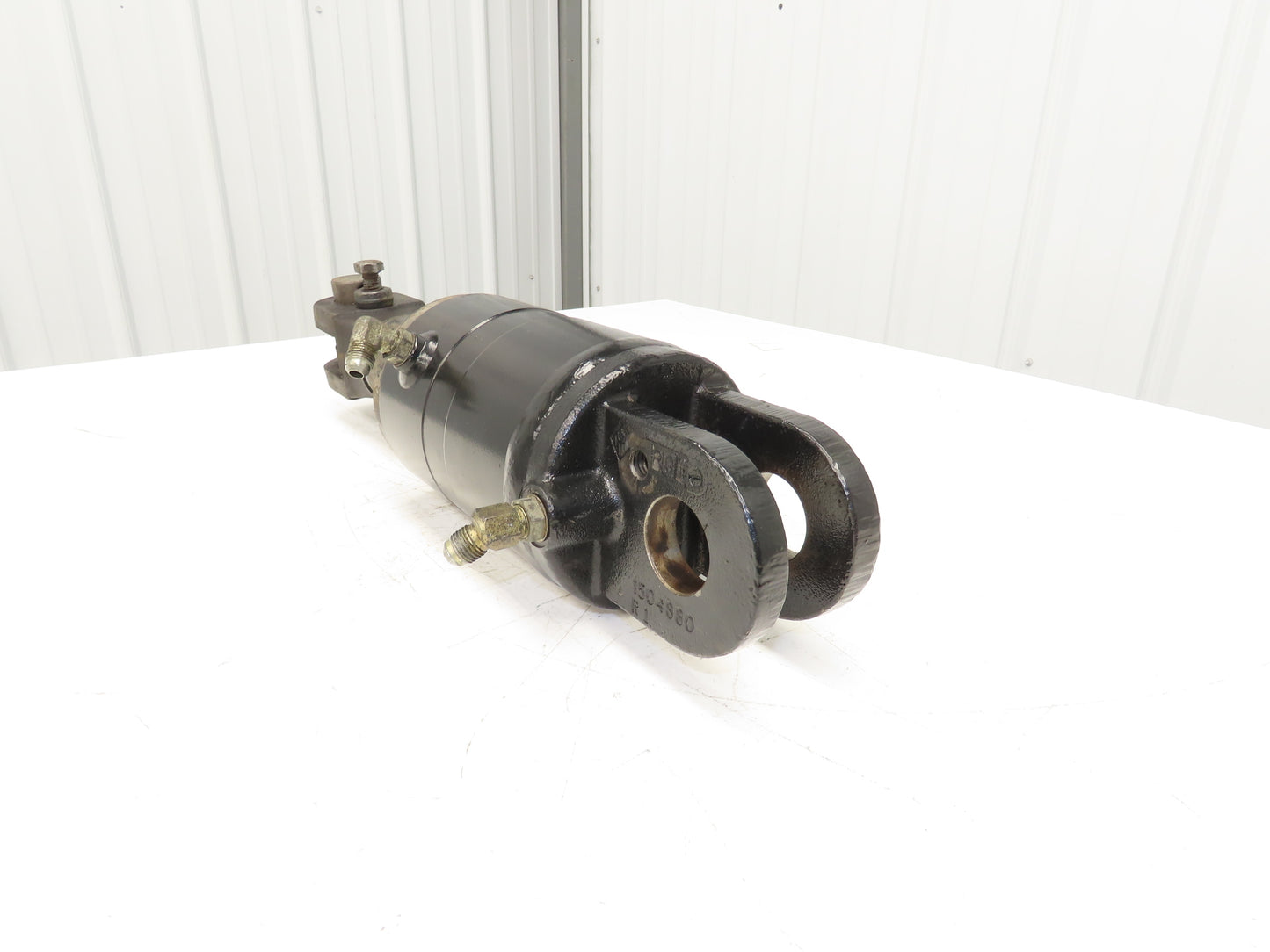 Yale 1504880 Forklift Hydraulic Tilt Cylinder Removed From Off ERC100HGN