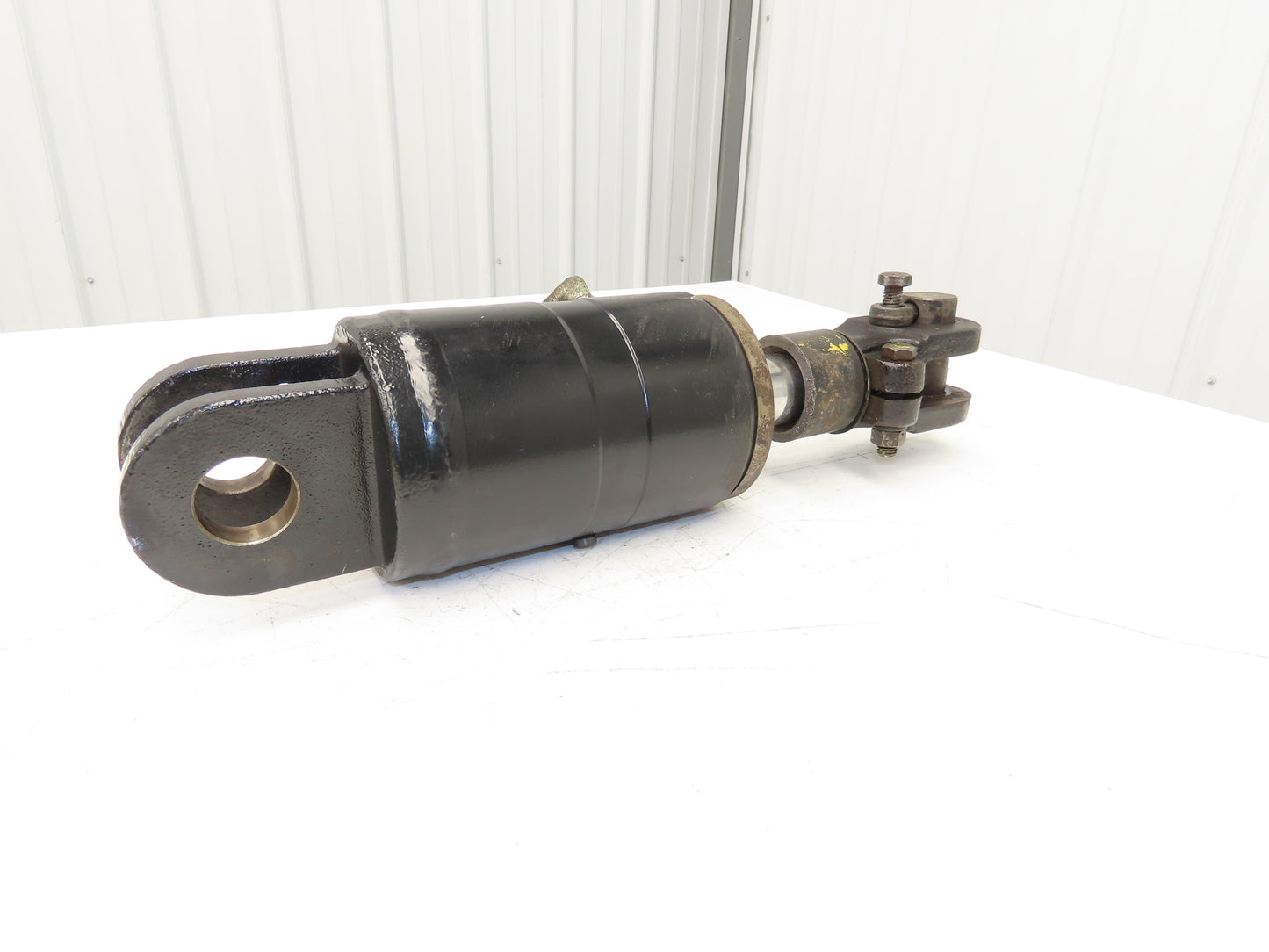 Yale 1504880 Forklift Hydraulic Tilt Cylinder Removed From Off ERC100HGN