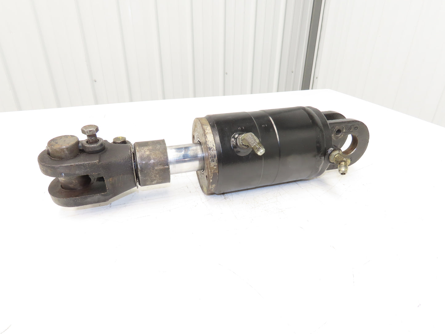 Yale 1504880 Forklift Hydraulic Tilt Cylinder Removed From Off ERC100HGN