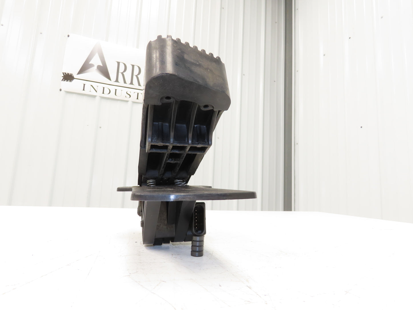 Williams Controls 402746 Forklift Accelerator Pedal & Potentiometer Off E80XN