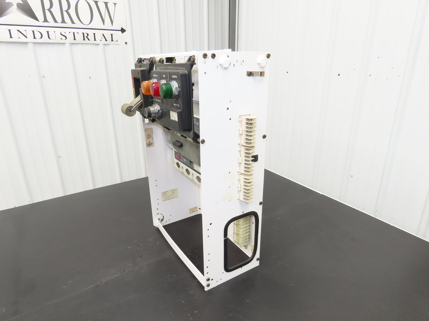 Eaton Cutler Hammer SVC MCC Motor Disconnect Bucket 600A Breaker 400Hp 480V