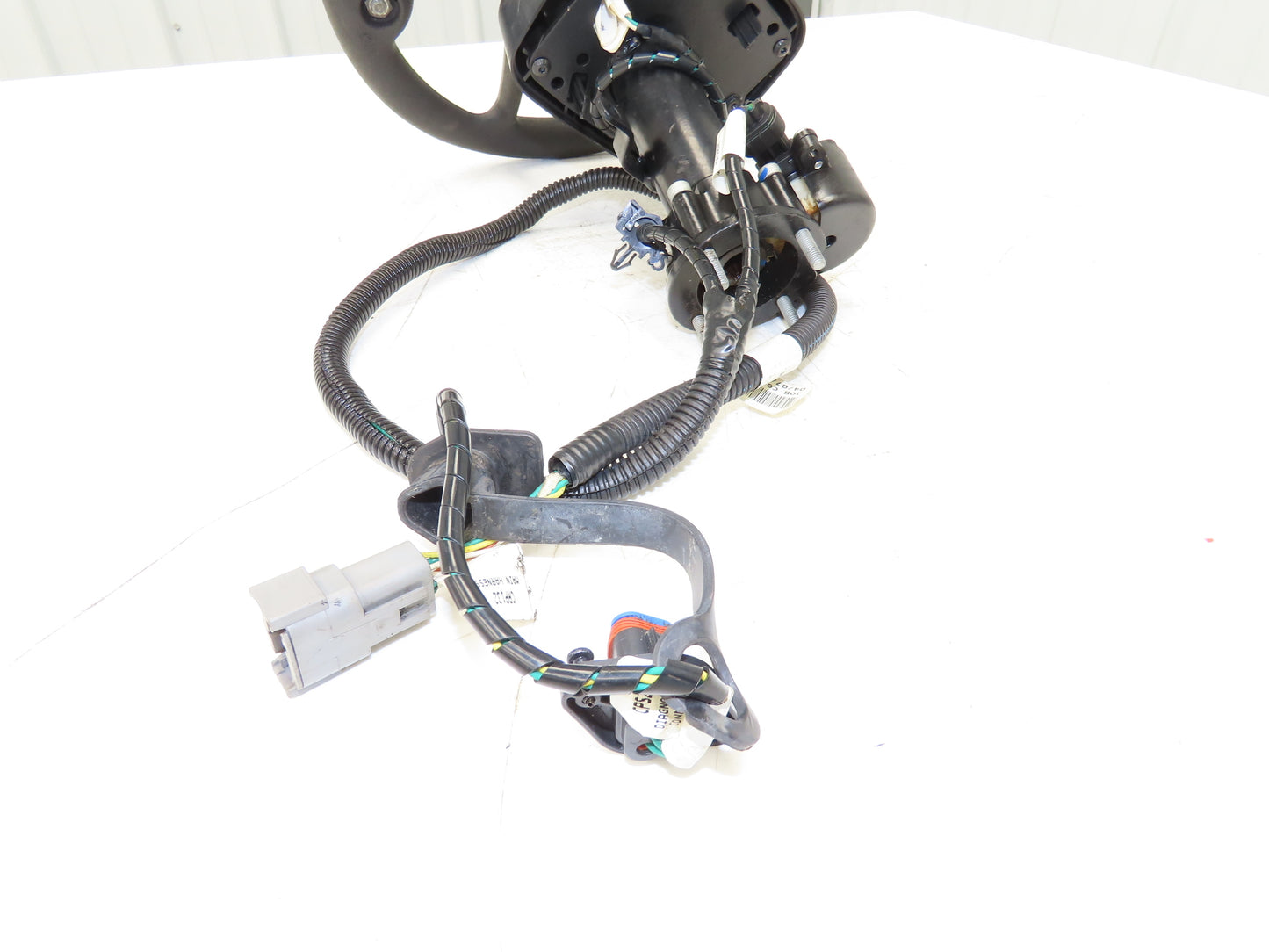 Hyster 8808585 Forklift Steering Wheel & Bracket Assembly Removed From E80XN