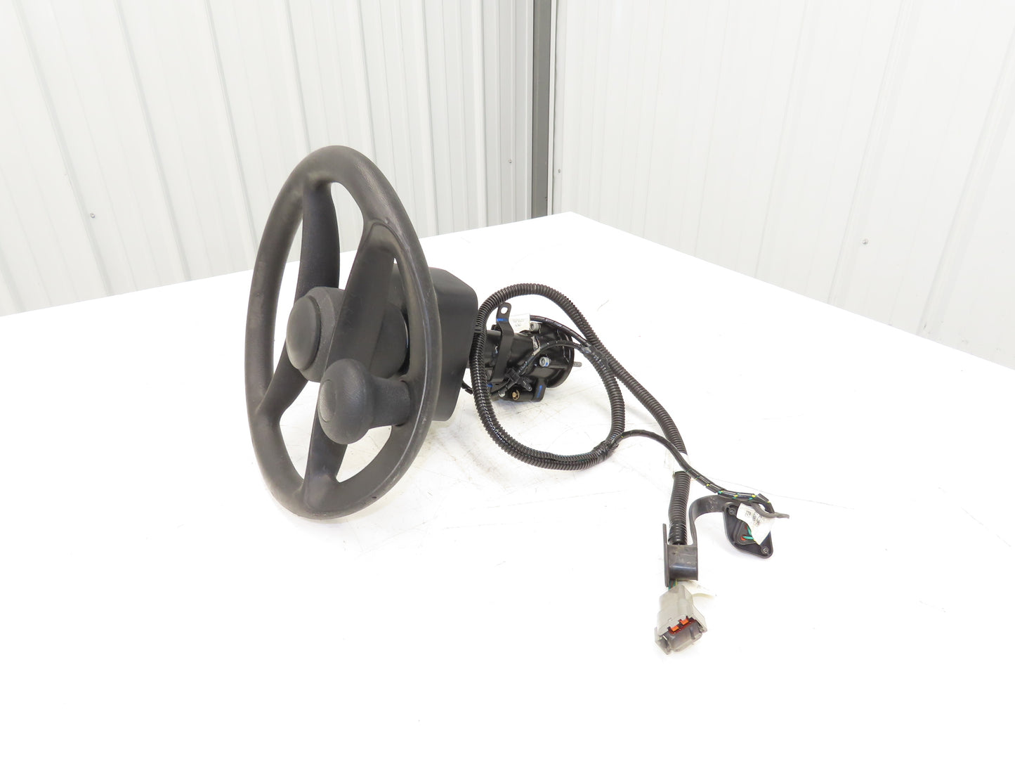 Hyster 8808585 Forklift Steering Wheel & Bracket Assembly Removed From E80XN
