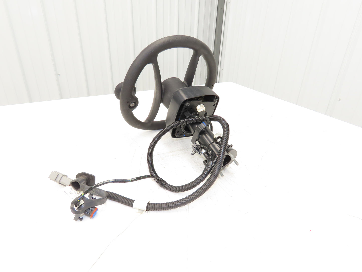Hyster 8808585 Forklift Steering Wheel & Bracket Assembly Removed From E80XN