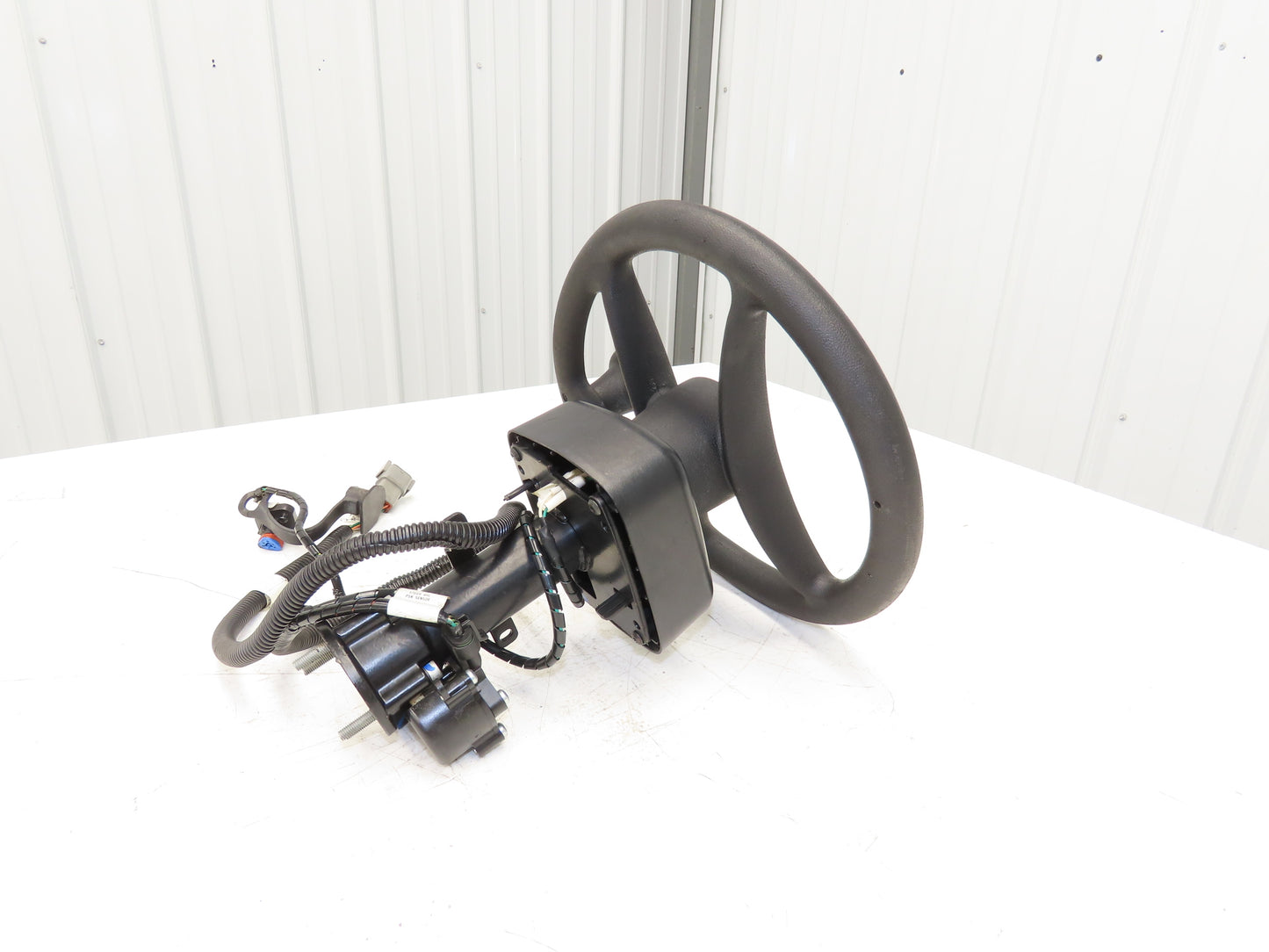 Hyster 8808585 Forklift Steering Wheel & Bracket Assembly Removed From E80XN