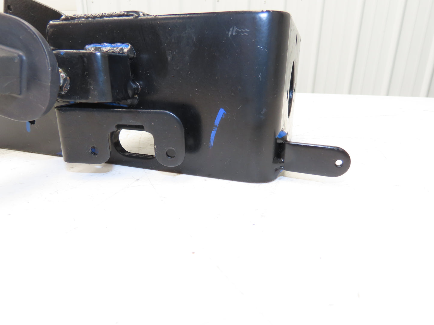Hyster 8808585 Forklift Steering Column Tilt Bracket Assembly Removed From E80XN