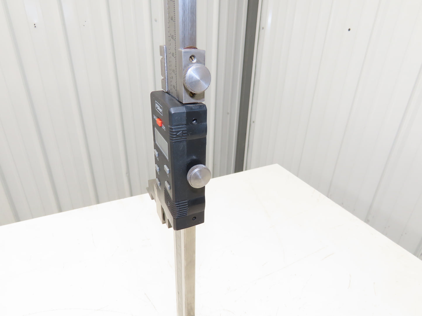 Fowler 54-106-020-0 Digital Height Gage 0-20" Range 500mm .0005"