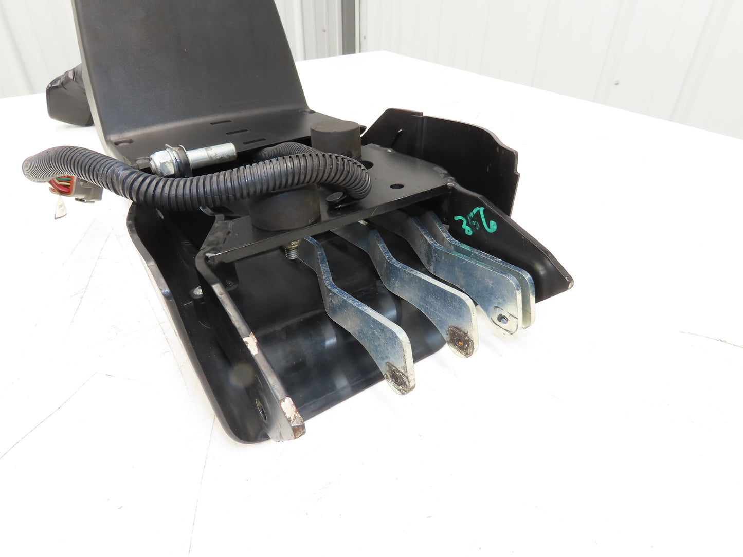 Hyster E80XN Forklift Four Lever Control Assembly Lift Tilt Shift Position READ