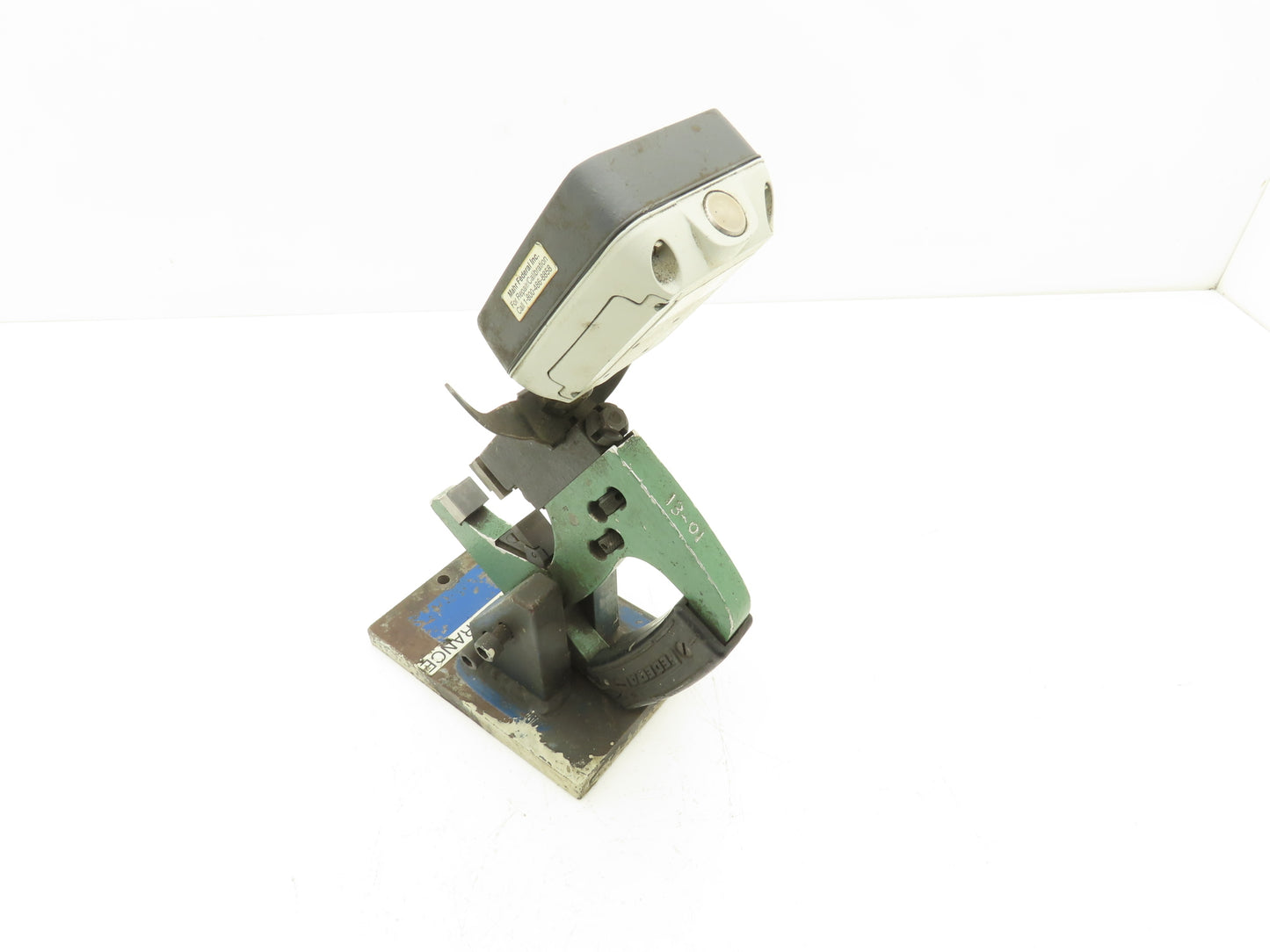 Mahr Federal 300P-2 Dial Snap Gage Stand 1-2" with Maxum III Digital Indicator