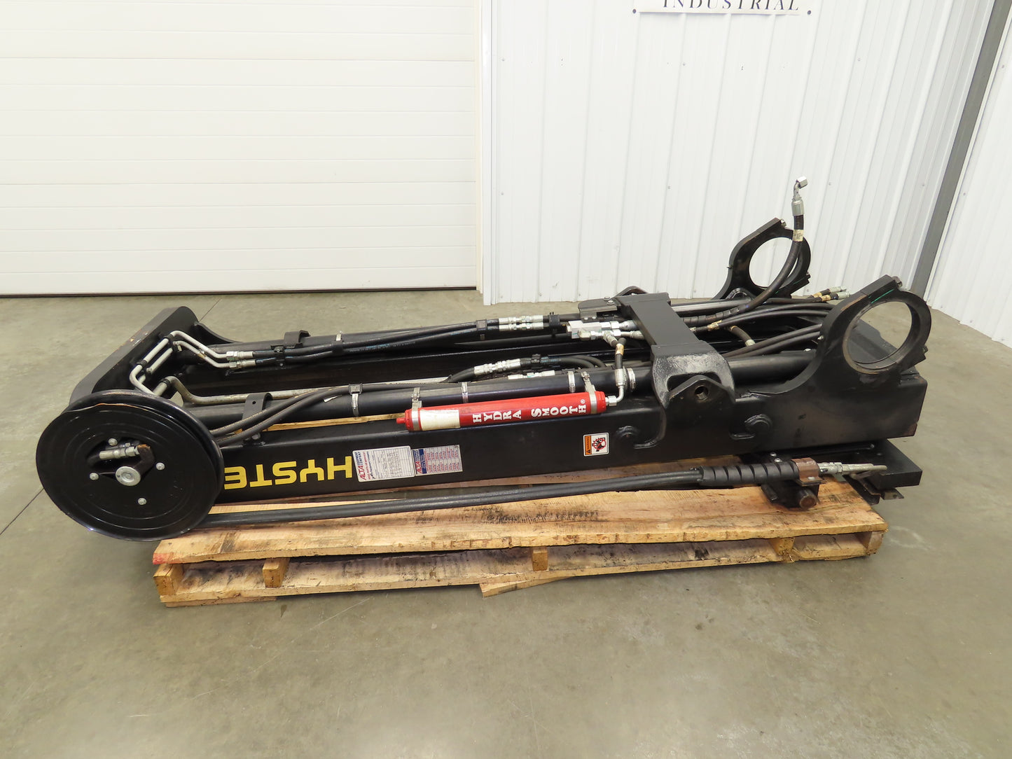Hyster E80XN Forklift Mast Class IV 2 Stage 4 Lever 144.7" Lift 7000lb