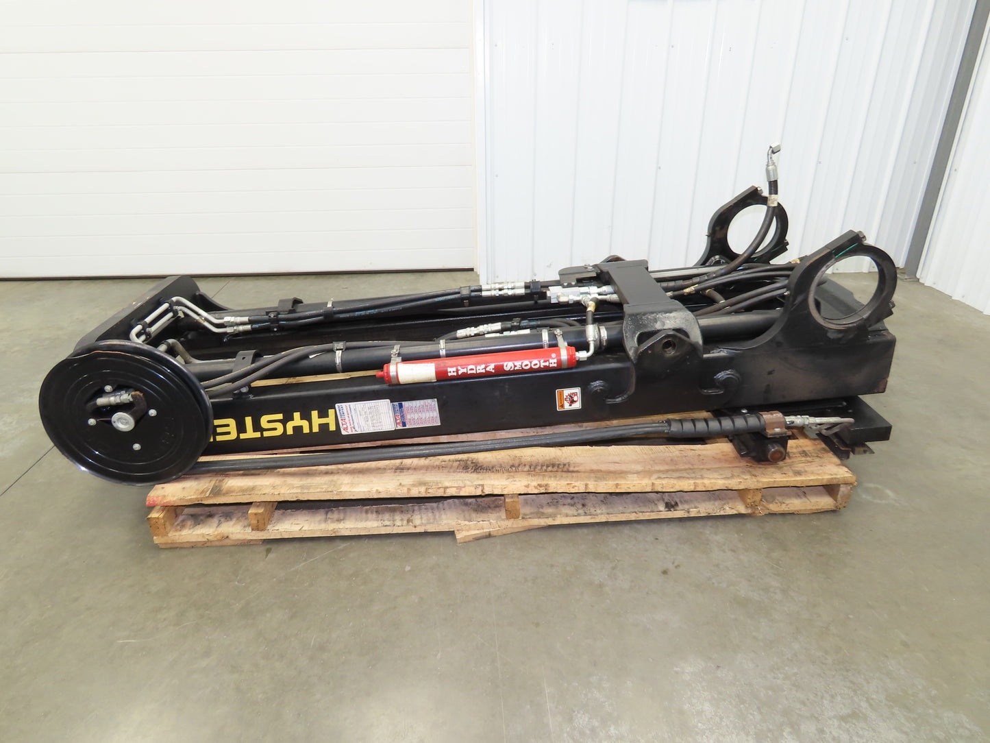 Hyster E80XN Forklift Mast Class IV 2 Stage 4 Lever 144.7" Lift 7000lb