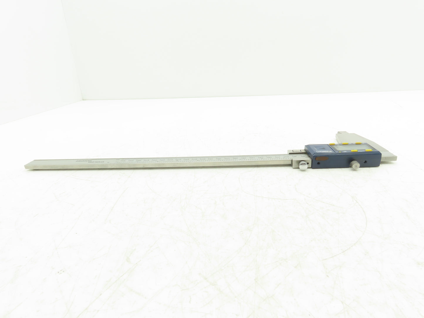 Fowler 54-100-312-0 Xtra-Range Digital Caliper 12" 300mm Nib Jaws *Cracked Glass
