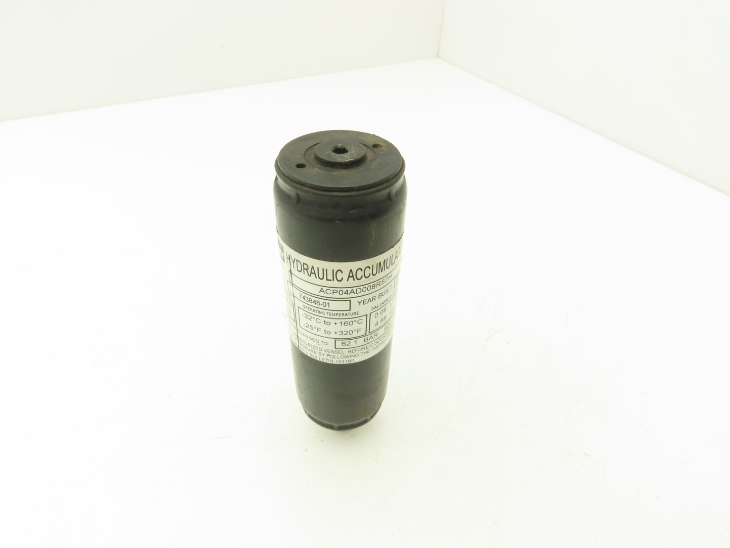 Parker ACP04AD008R57H Forklift Hydraulic Accumulator 900 PSI Off Hyster E100XN