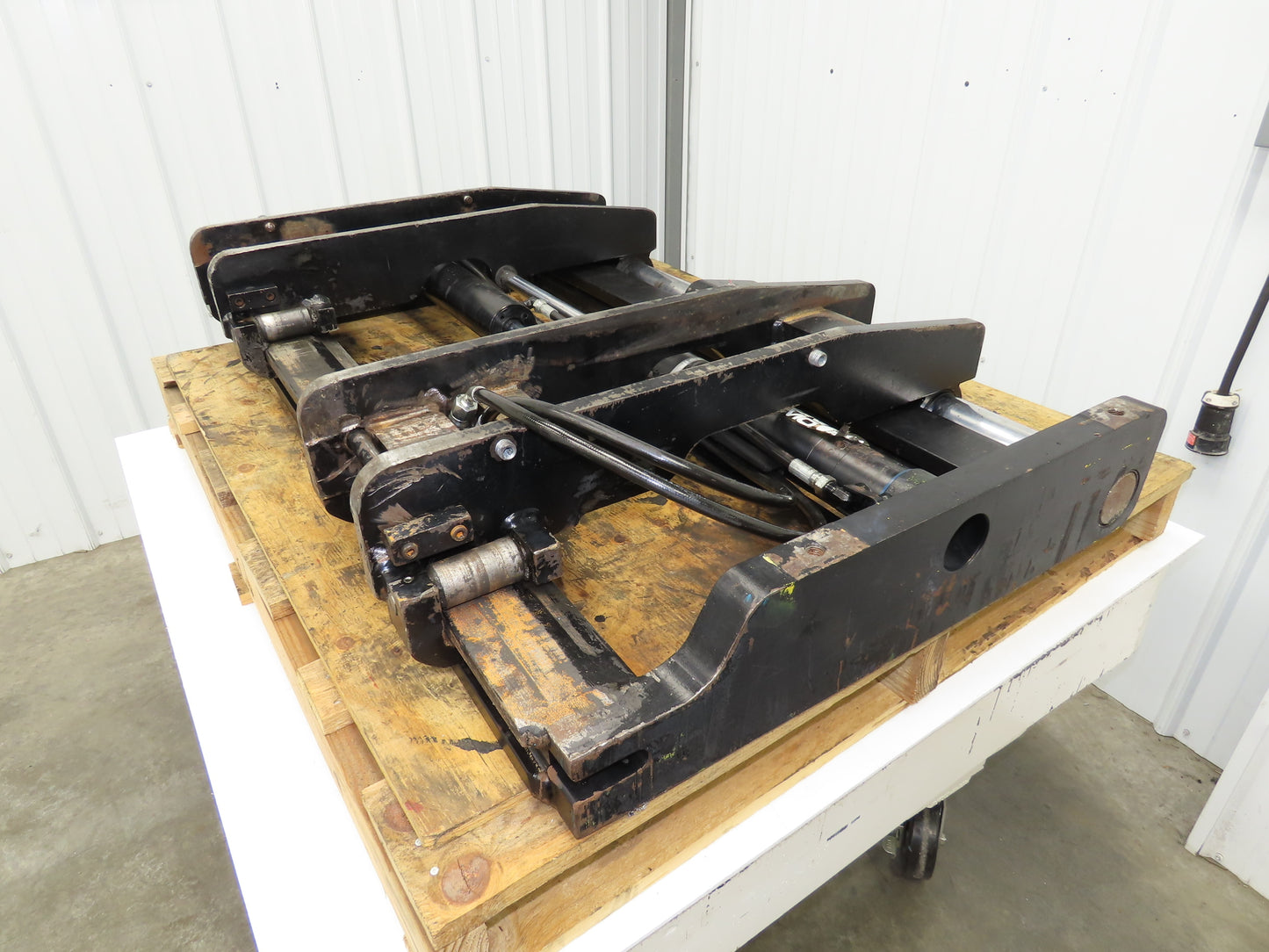 Hyster E100XN Forklift Carriage Fork Positioner 48" Width 10000lbs Class 4 READ