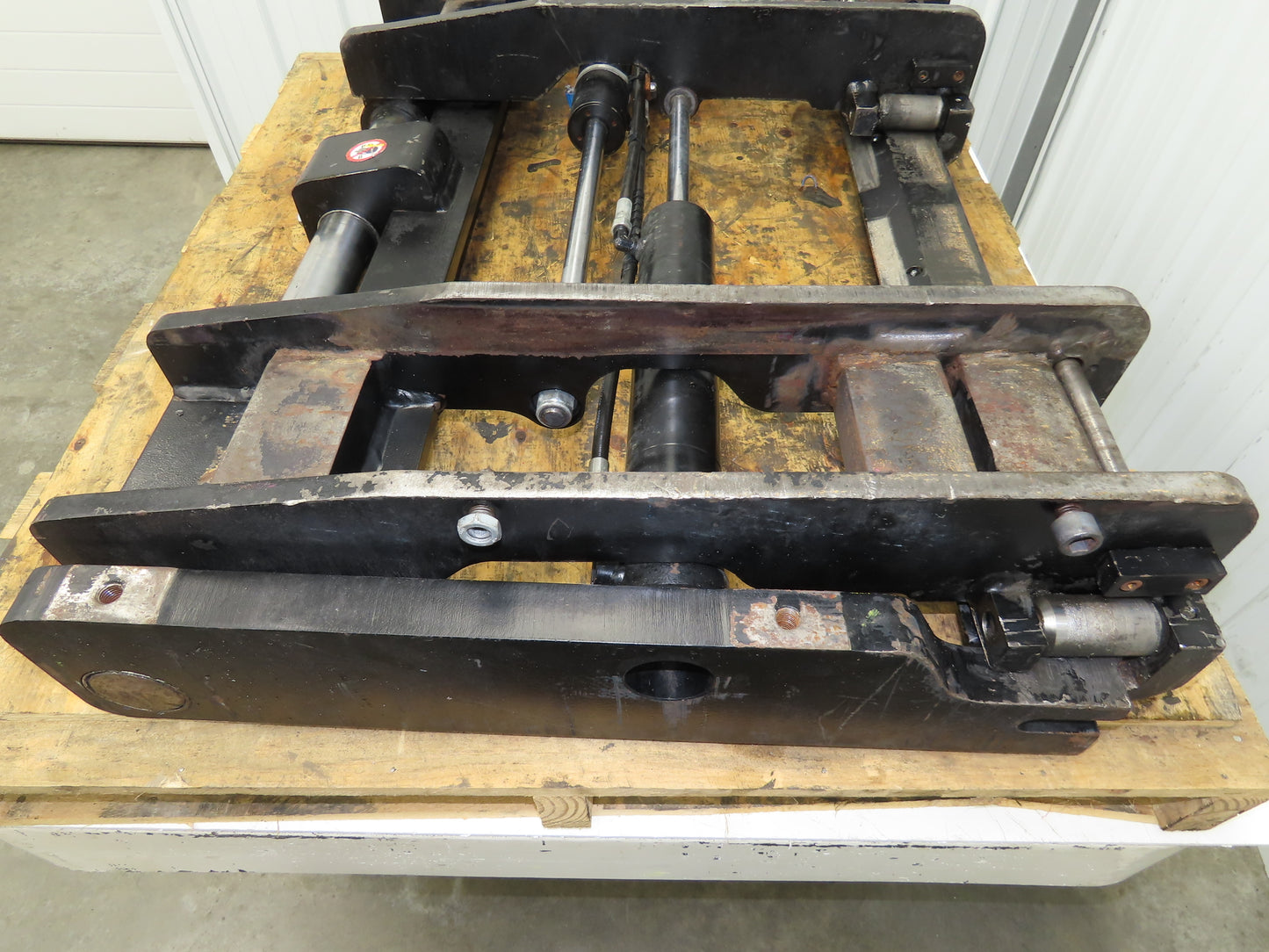 Hyster E100XN Forklift Carriage Fork Positioner 48" Width 10000lbs Class 4 READ