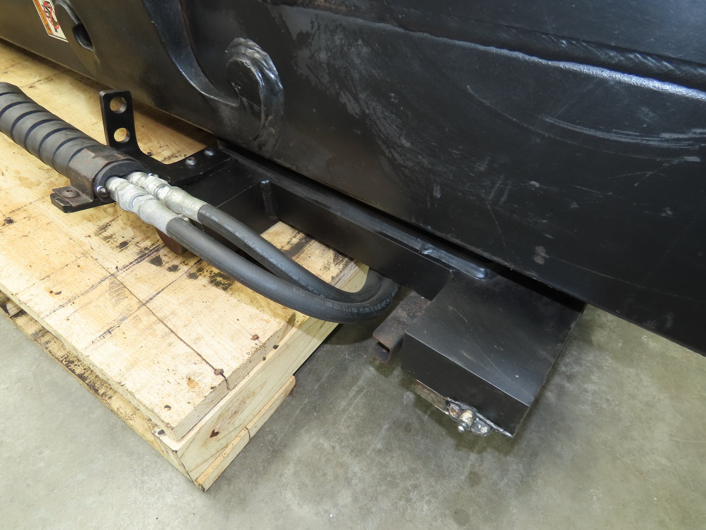 Hyster E100XN Forklift Mast Class IV 2 Stage 4 Lever 134.8" Lift 10000lb READ