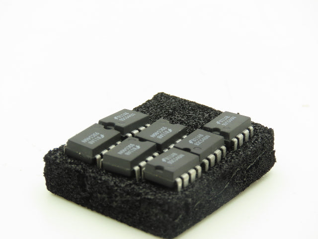 National 93CS46N Semiconductor Integrated Circuit DIP 8-Pin Chip Lot of 7