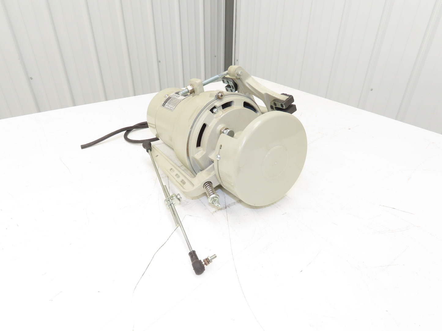 E-Z M-13 Clutch AC Motor For Industrial Sewing Machine 1/2Hp 220VAC 3PH 1720 RPM