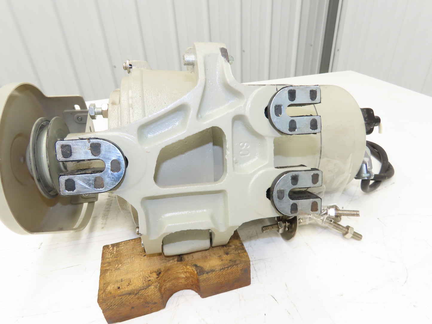 E-Z M-13 Clutch AC Motor For Industrial Sewing Machine 1/2Hp 220VAC 3PH 1720 RPM