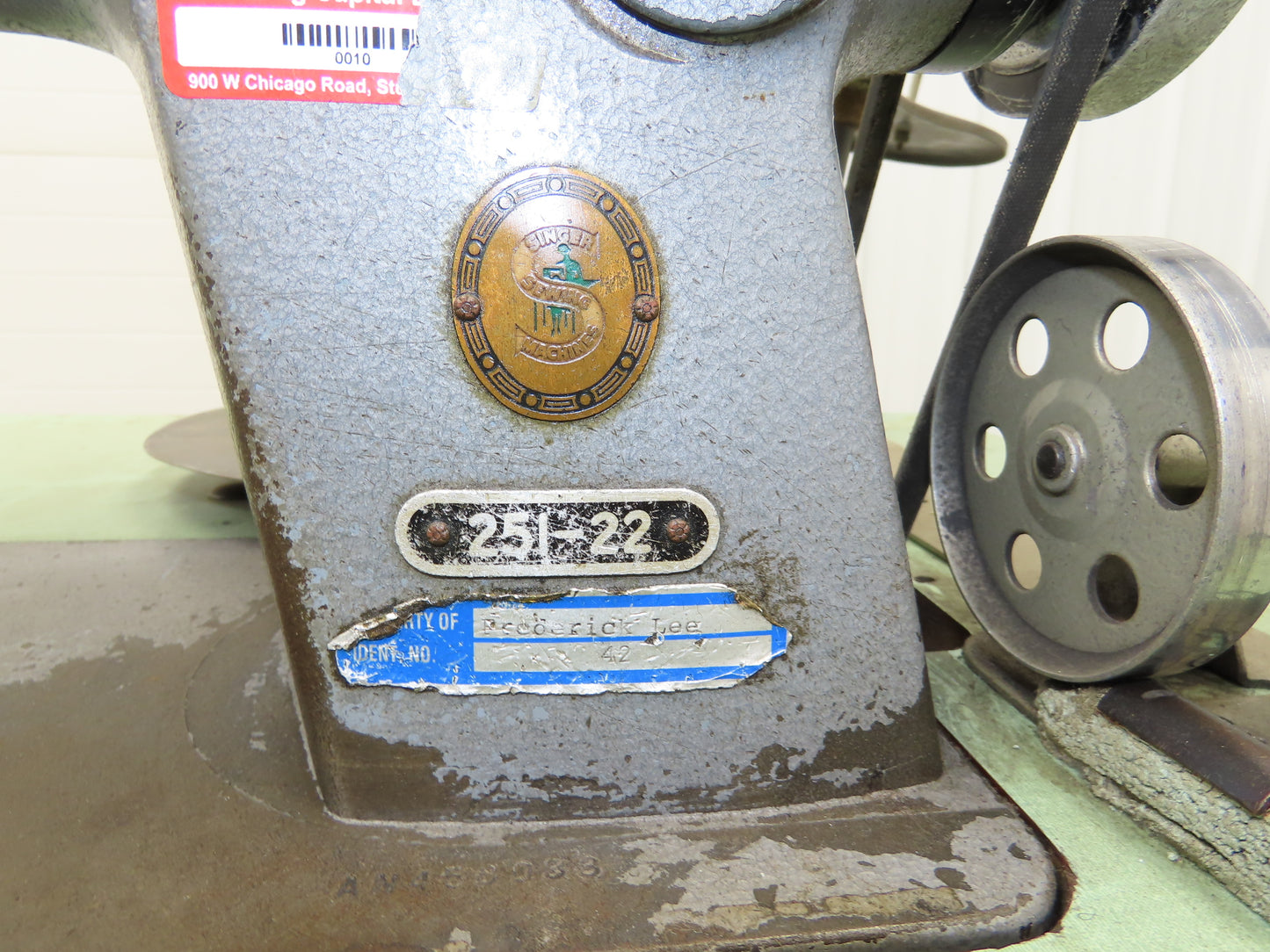 Singer 251-22 Industrial Sewing Machine Single Needle Lockstitch 220VAC 3Ph