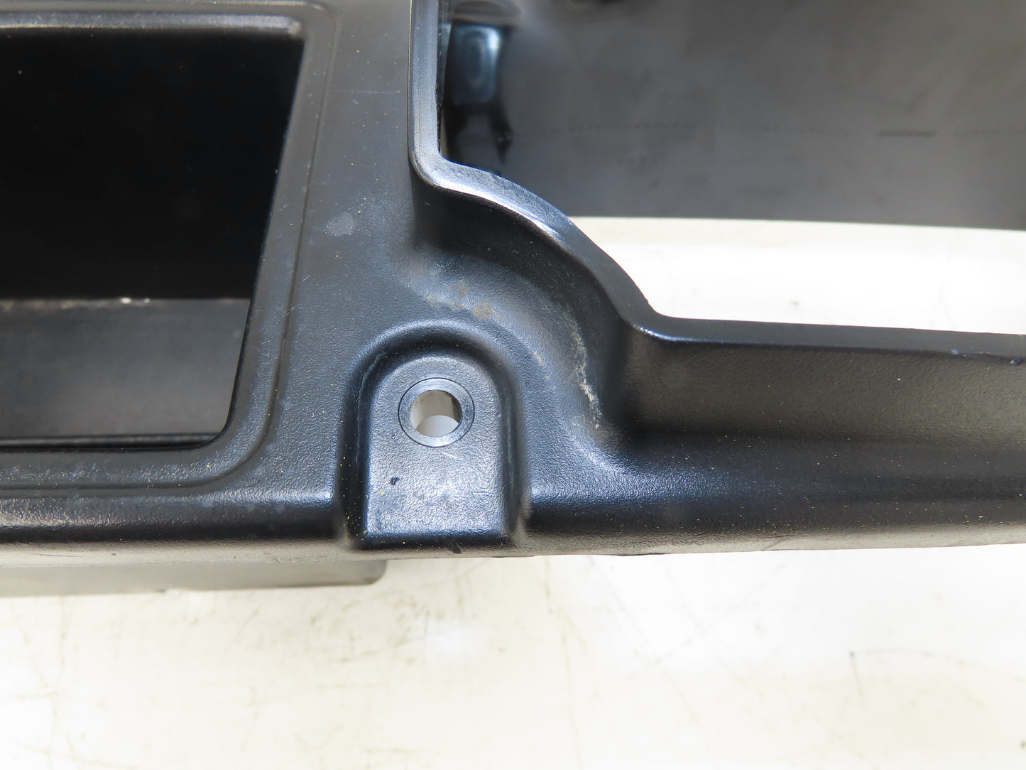 Yale ERP035VTN36TE084 Forklift Dash Plastic Shroud Cover With Cupholder