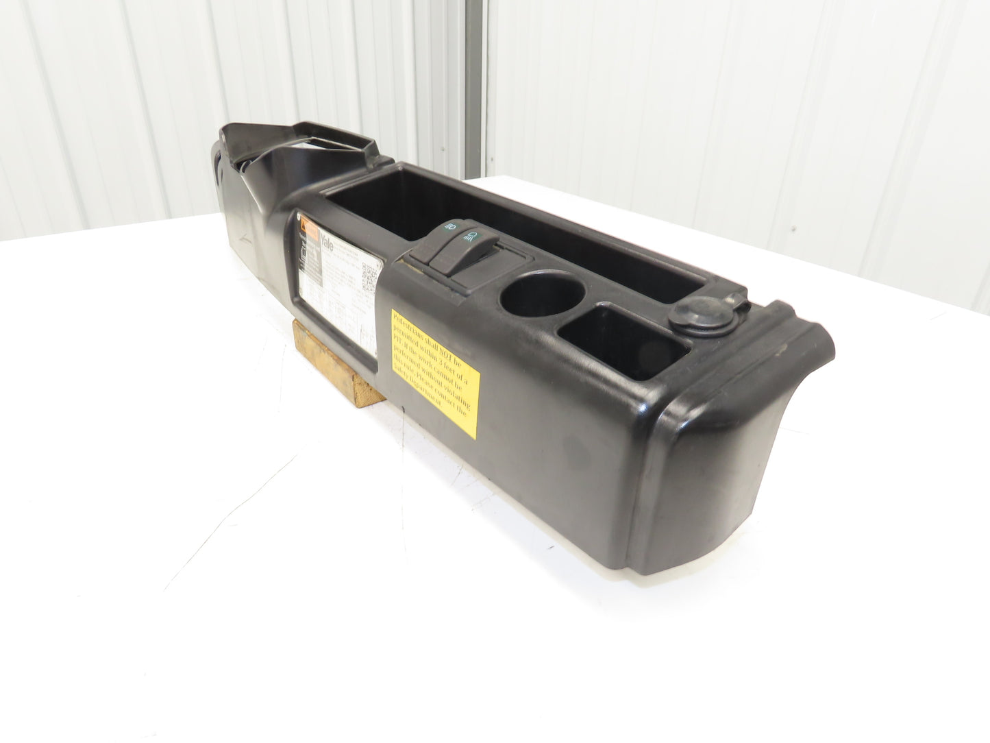 Yale ERP035VTN36TE084 Forklift Dash Plastic Shroud Cover With Cupholder