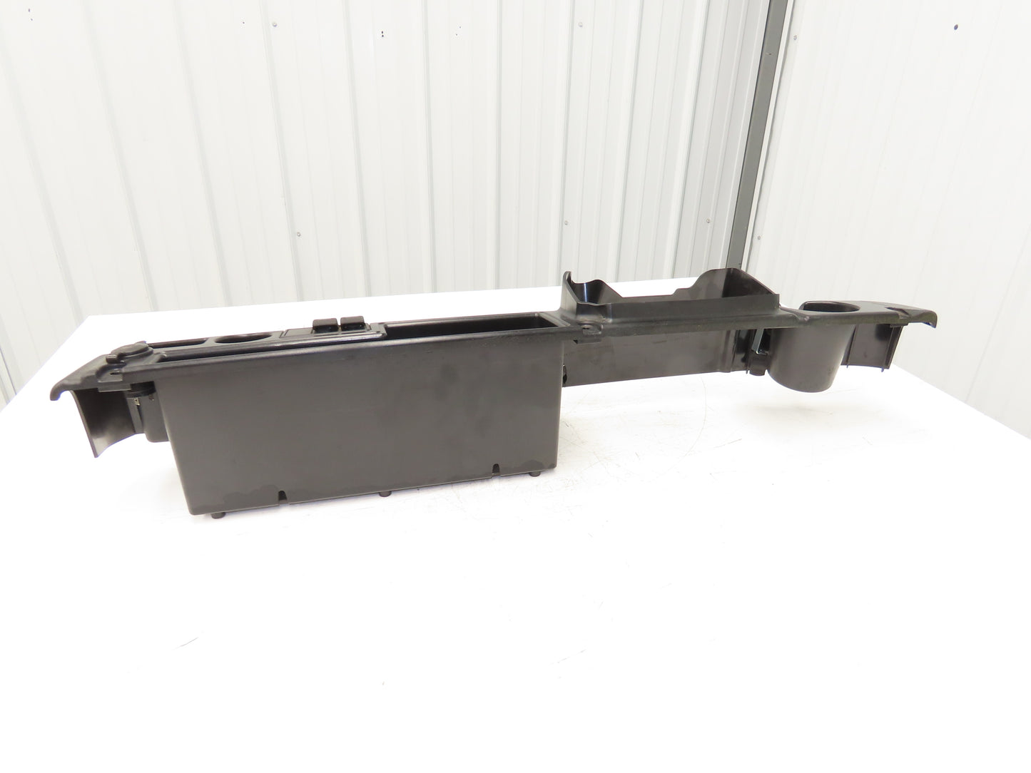 Yale ERP035VTN36TE084 Forklift Dash Plastic Shroud Cover With Cupholder