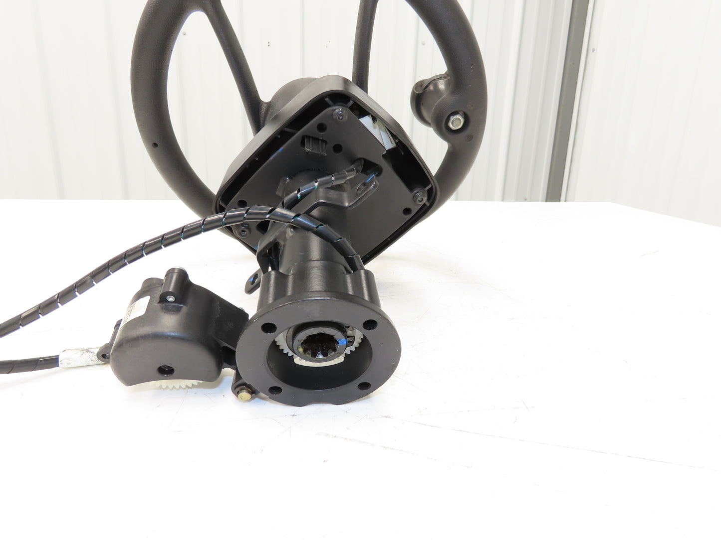 Yale 8808585 Forklift Steering Wheel & Bracket Assembly Off ERP035VTN36TE084