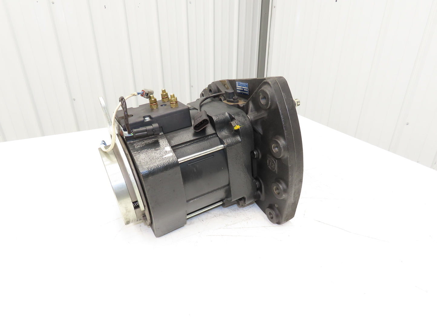 Yale 8818770 Forklift Front Right Drive Axle & Motor 5-Lug Off ERP035VTN36TE084