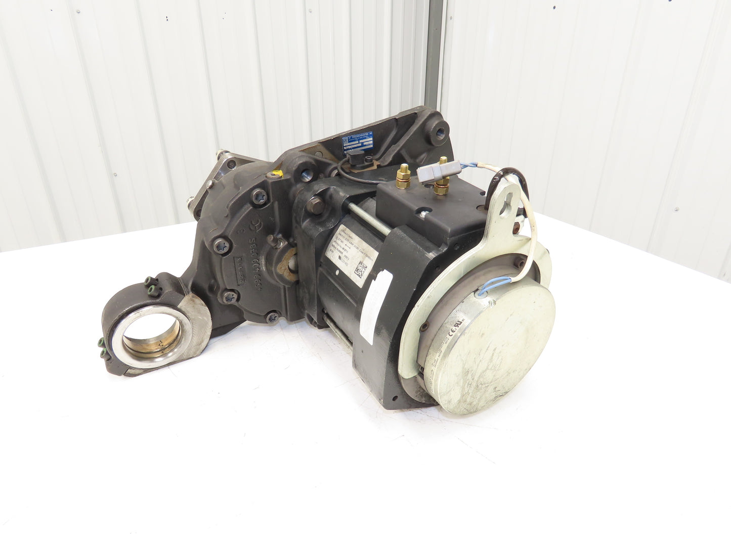 Yale 8818770 Forklift Front Right Drive Axle & Motor 5-Lug Off ERP035VTN36TE084